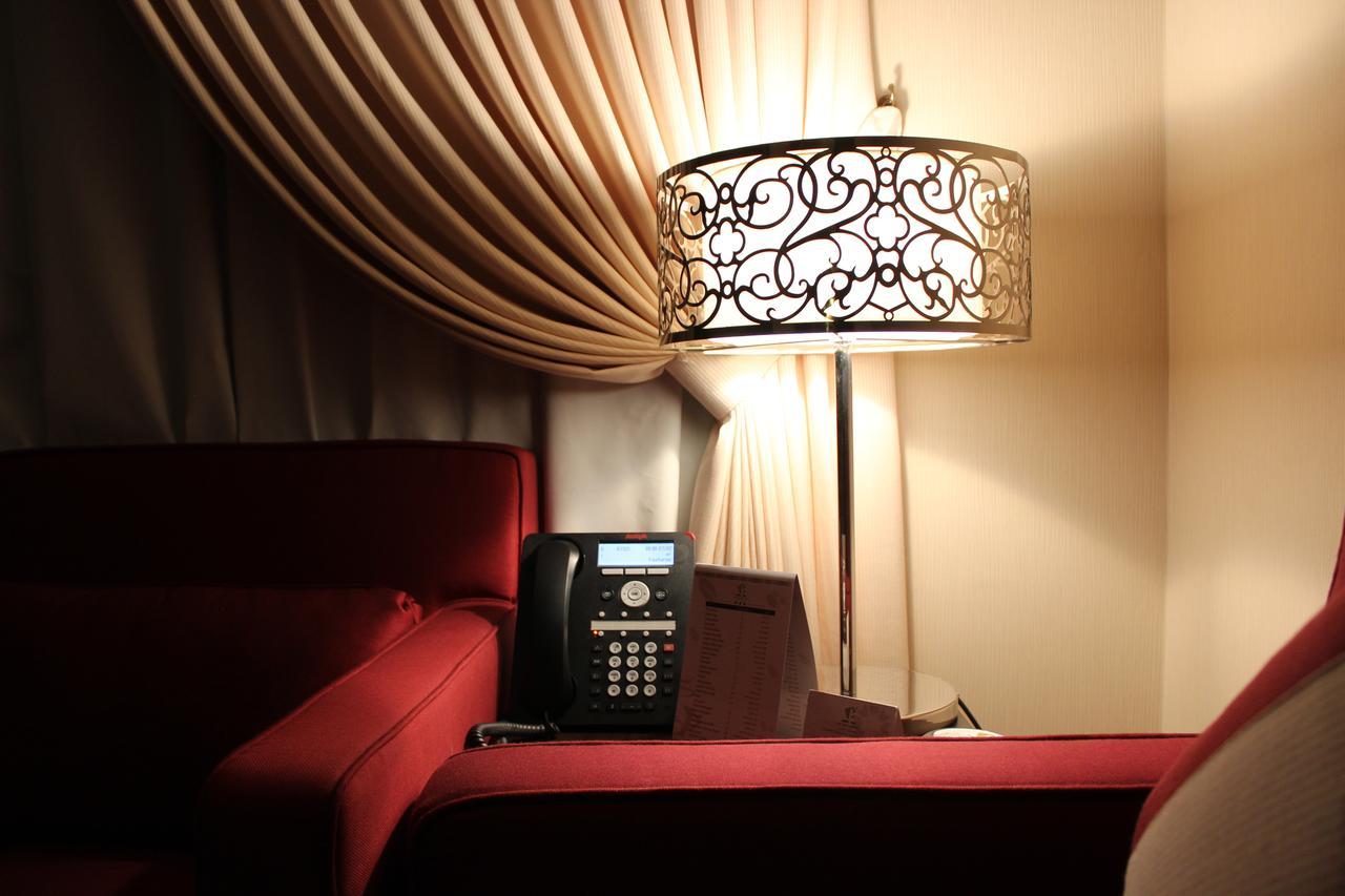 Home Inn Hotel Suites Αλ Κομπάρ Εξωτερικό φωτογραφία
