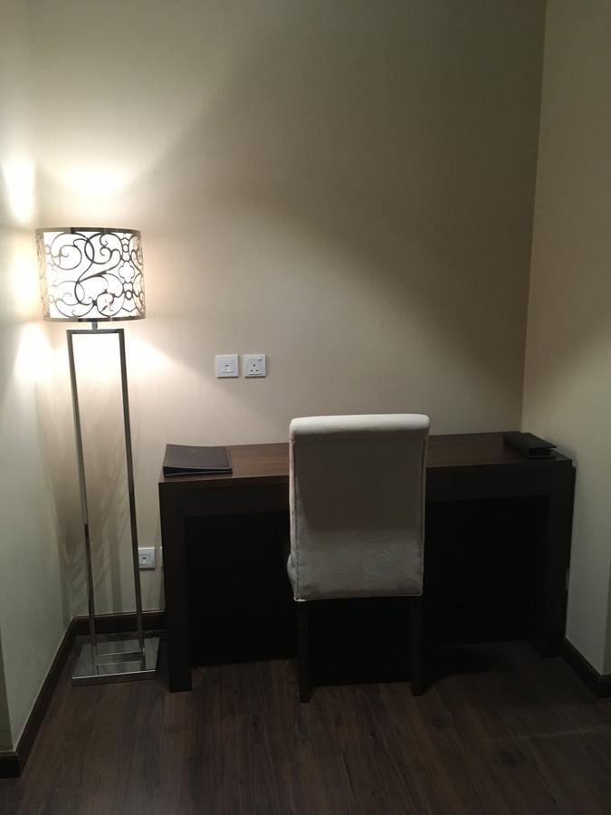 Home Inn Hotel Suites Αλ Κομπάρ Εξωτερικό φωτογραφία