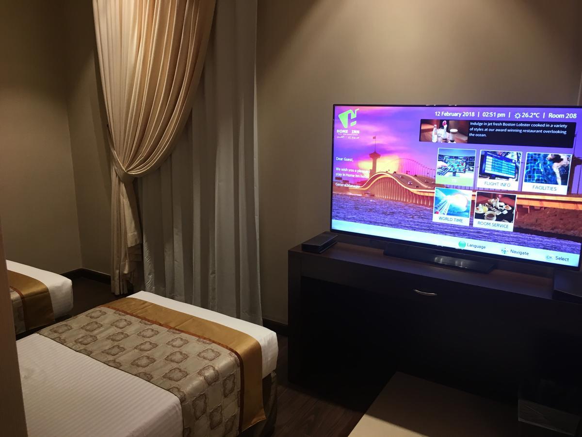 Home Inn Hotel Suites Αλ Κομπάρ Εξωτερικό φωτογραφία